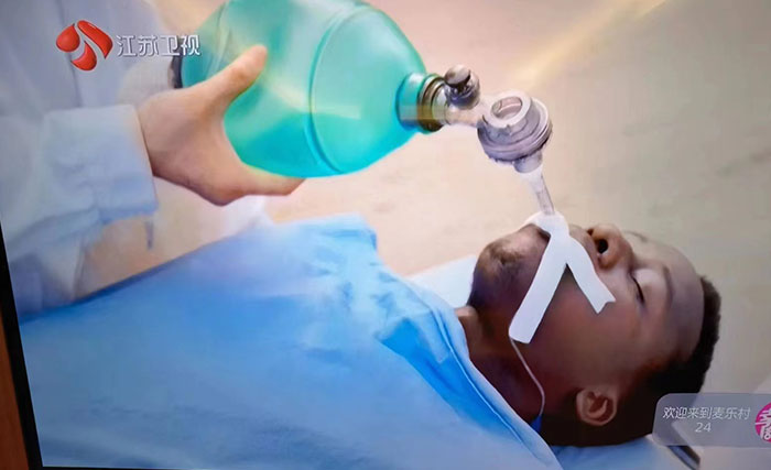 Come utilizzare correttamente un pallone Ambu per una somministrazione affidabile di ossigeno (per l'approvvigionamento di materiale medico e l'uso clinico)